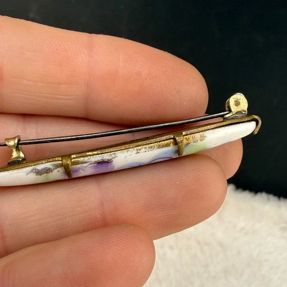 Vintage Victorian Hand Painted Porcelain Bar Brooch Gold Tone White Purple Blue